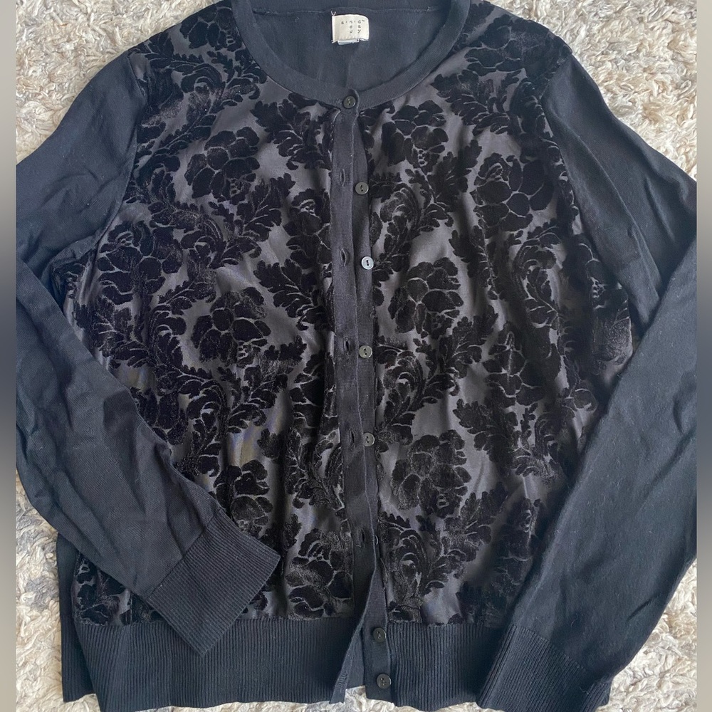 A New Day - Cardigan with velvet floral pattern.
